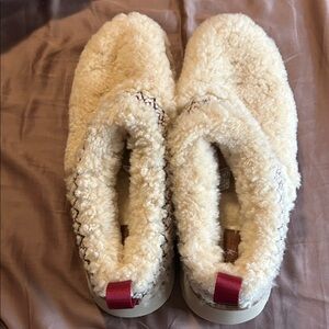 UGG Cream Sherpa Women's Slip-On Slippers with Red Heel Tab